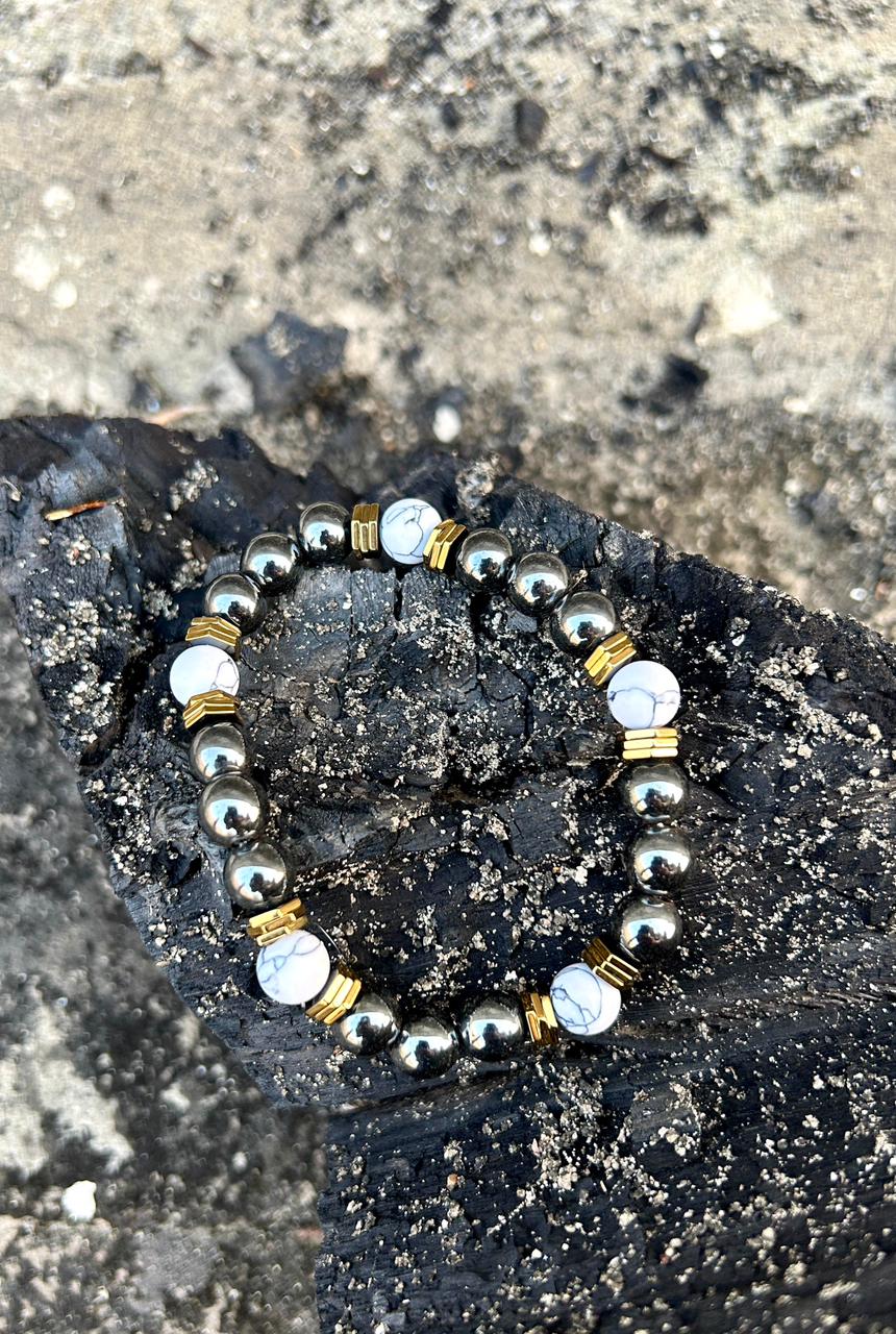 Onyx and  Howlite Gemstone Bracelet